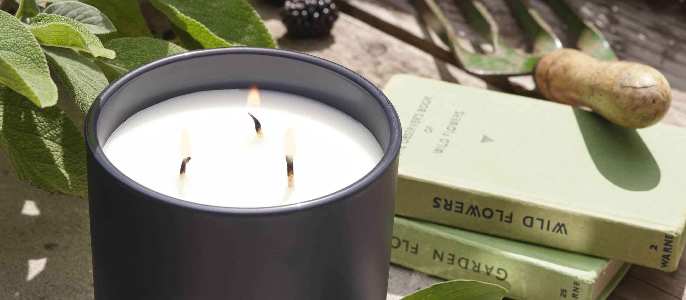 Rubus scented candle