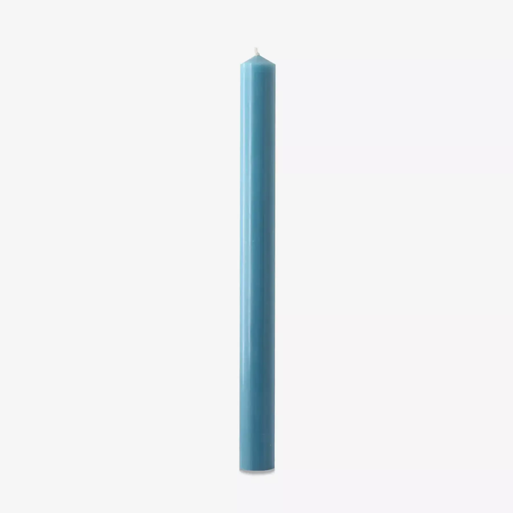 turquoise coloured dinner candle
