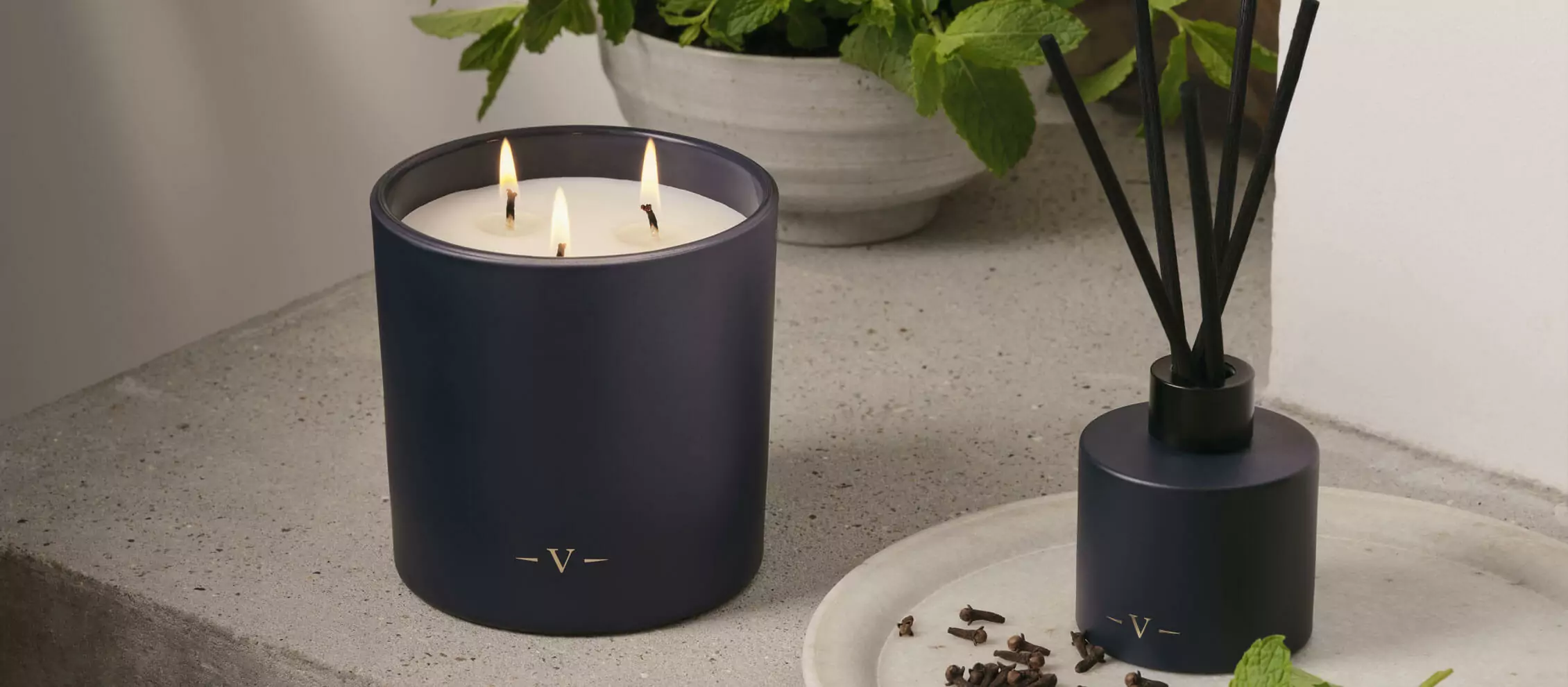 3 wick scented candle